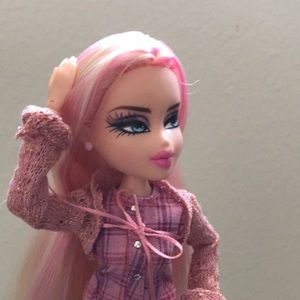 MGA Bratz 2001, articulated elbows and wrists 12” Doll.